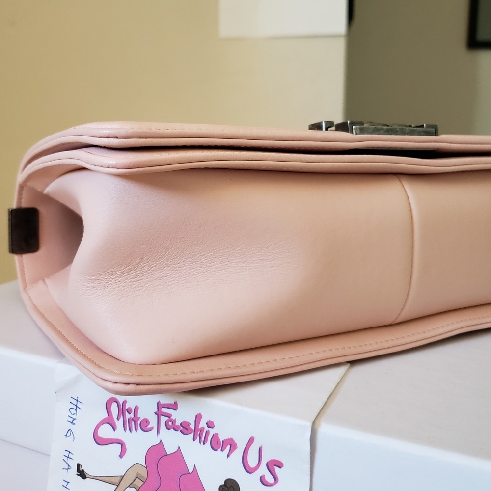 Chanel boy pink Lambskin medium bag - Picture 5 of 8